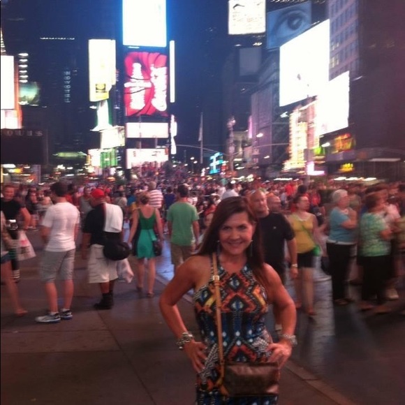 Meet your Posher, Melissa - Picture 5 of 8